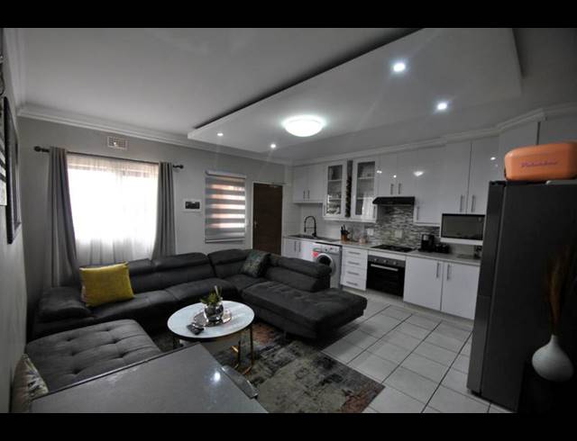 3 BEDROOM APARTMENT FOR SALE IN KENLEAF